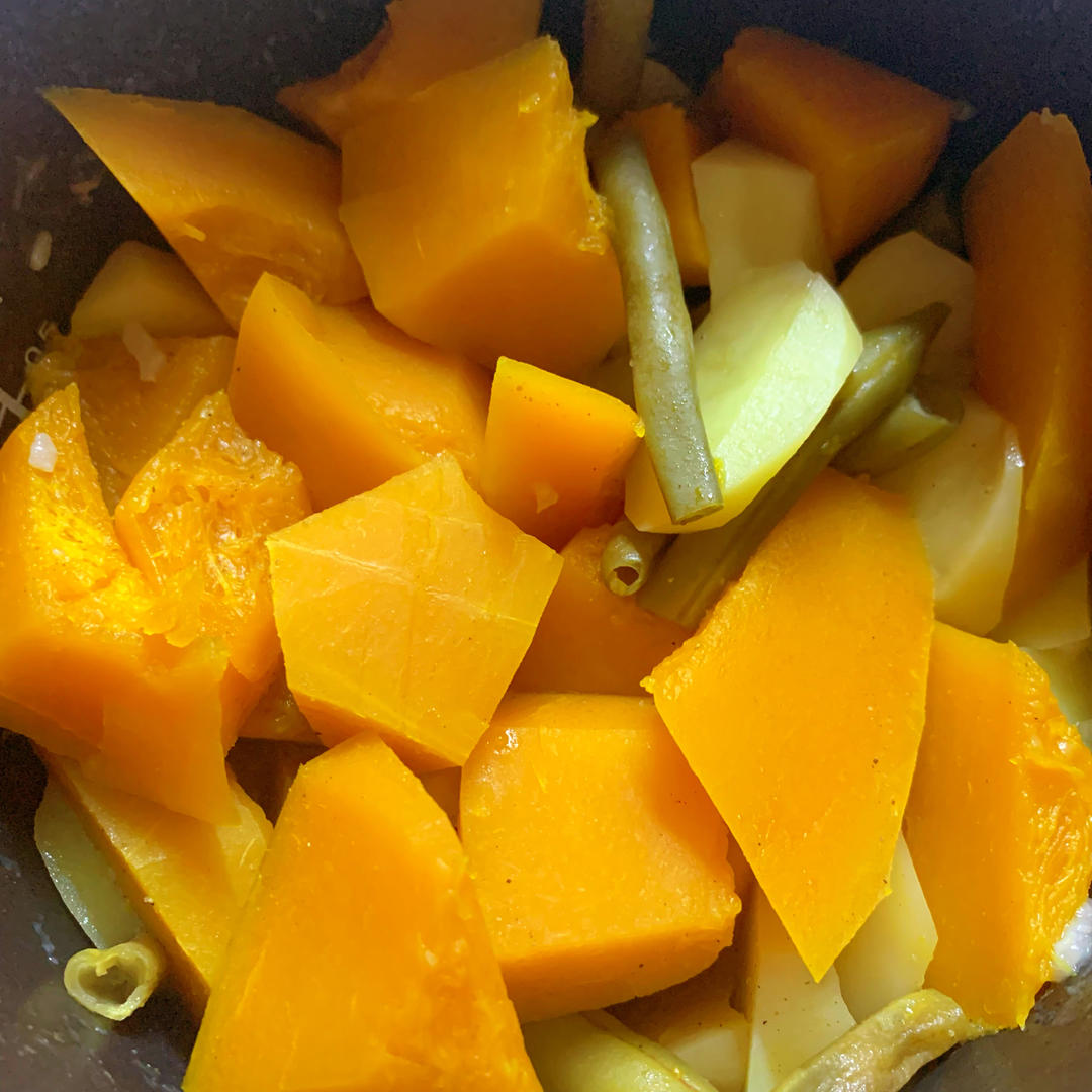 上班族的快手简单晚餐——南瓜炖土豆