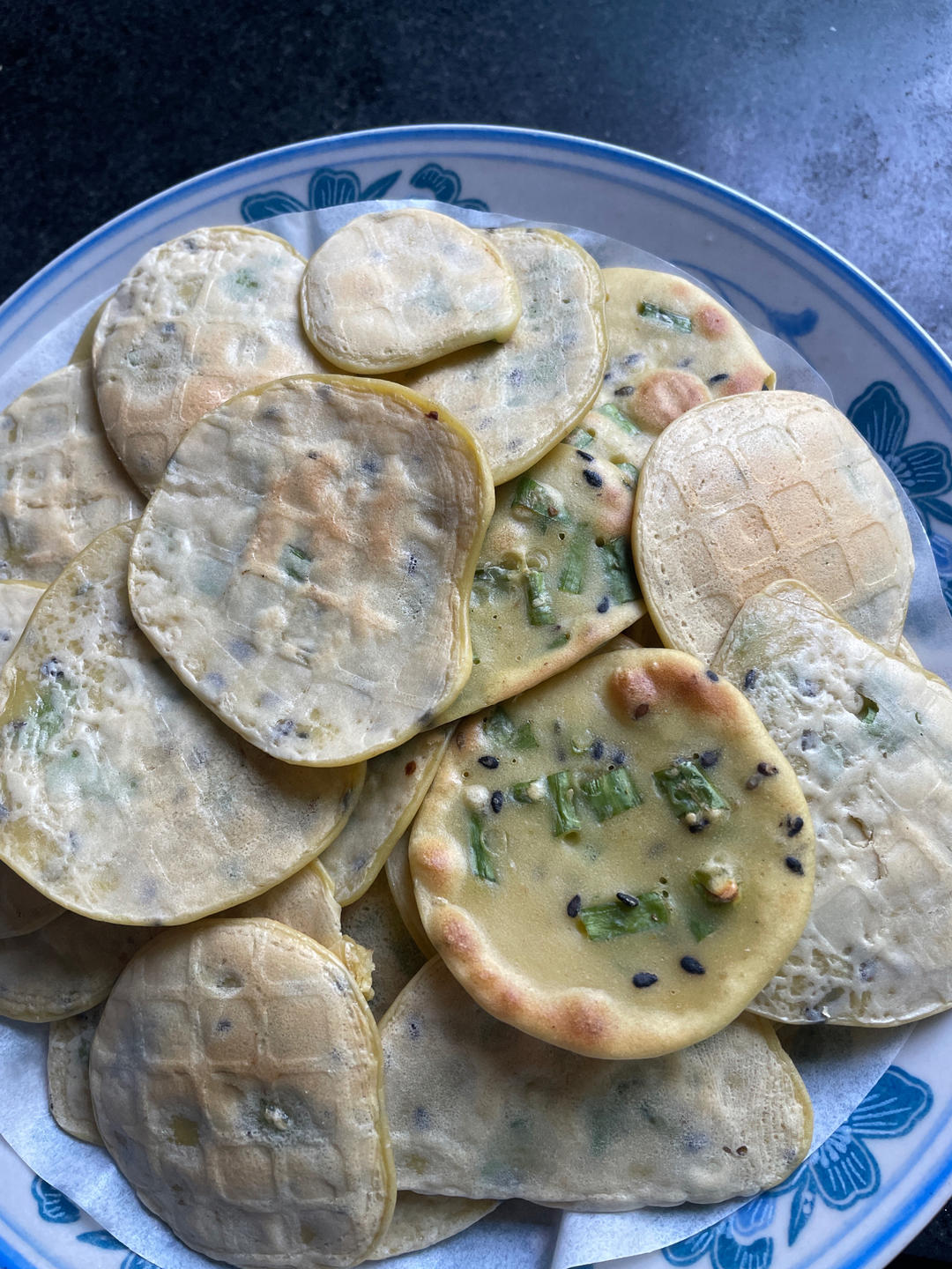 快手早餐鸡蛋葱饼