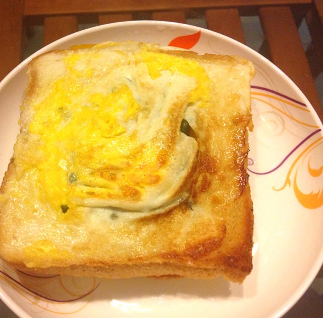 鸡蛋吐司