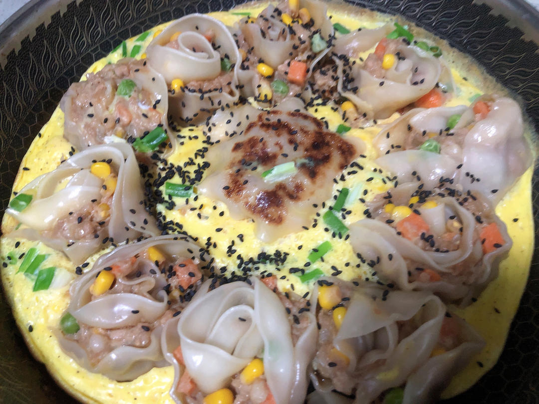 玫瑰花抱蛋煎饺