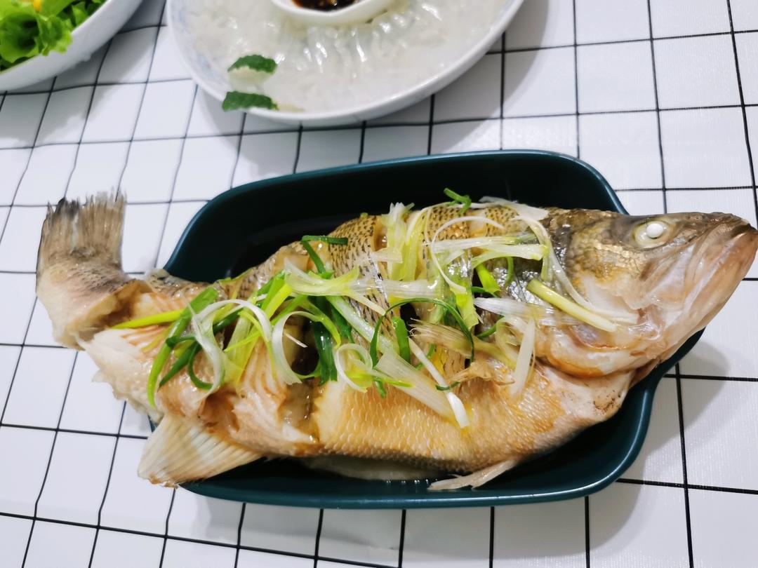 清蒸鱼/适用于各种鱼🐠（年夜饭必备硬菜）@Makin-