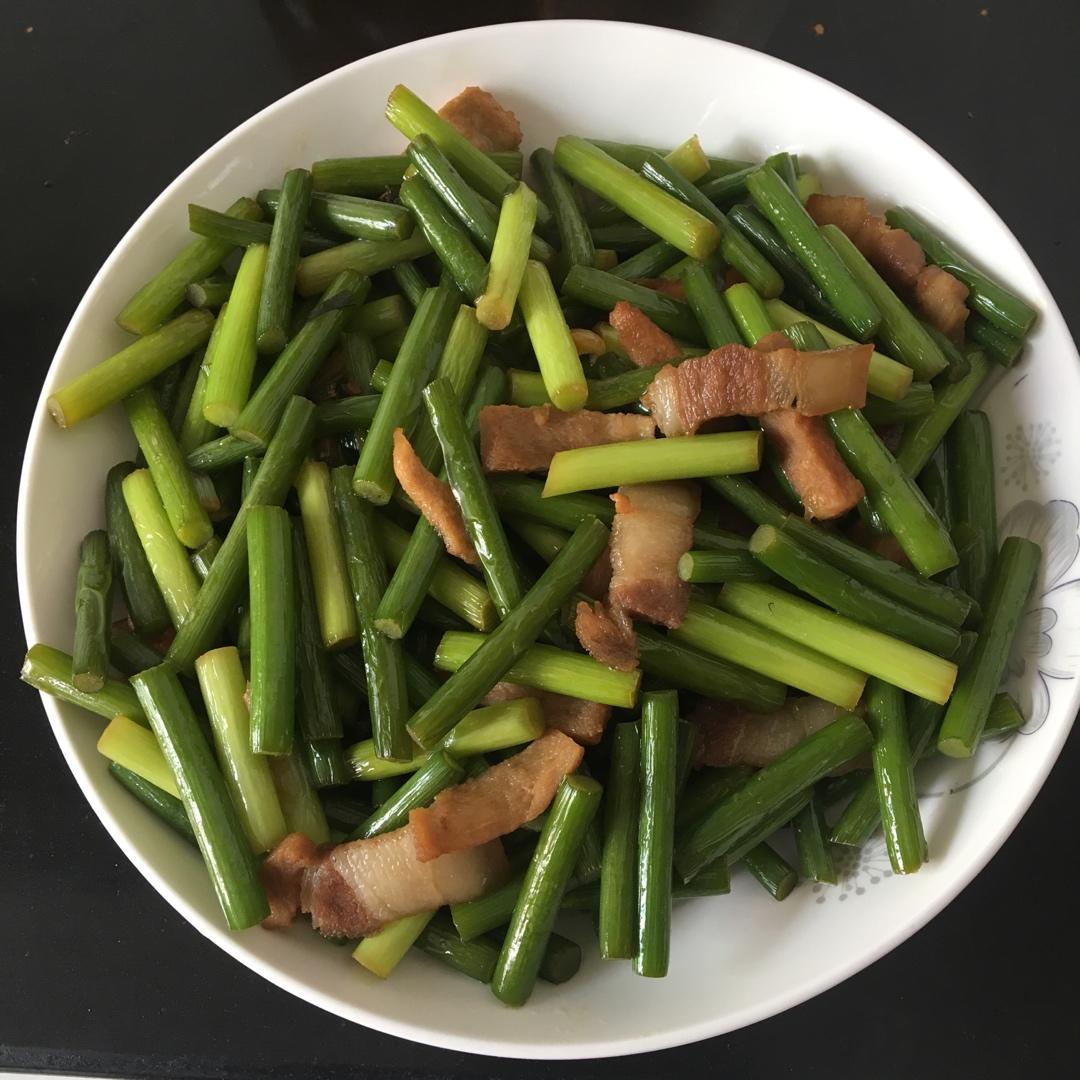 蒜苔炒肉-新手下厨 Fried Pork & Garlic