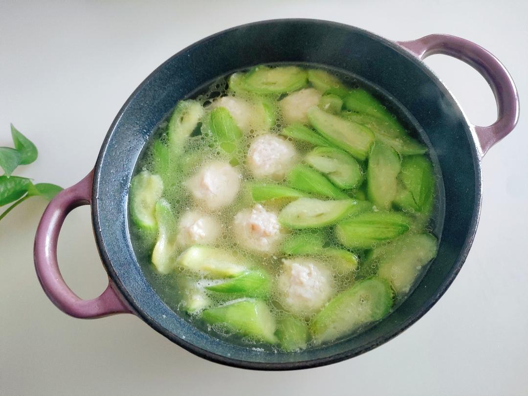 剩饺子馅汆一碗丸子汤