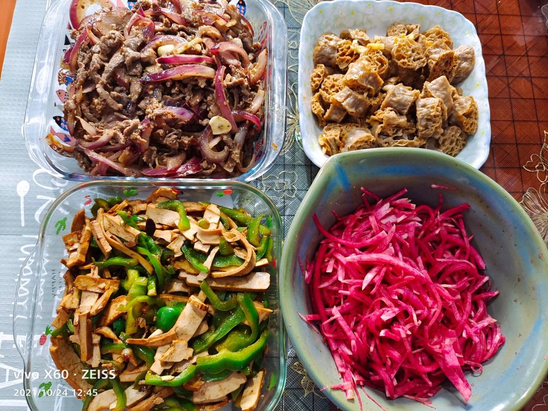 香干炒青椒（比荤菜还好吃的素菜）