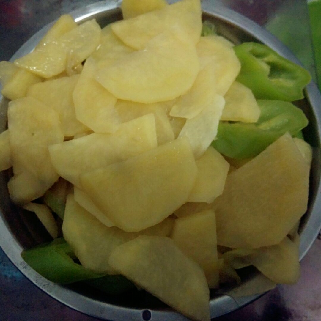 青椒炒土豆片