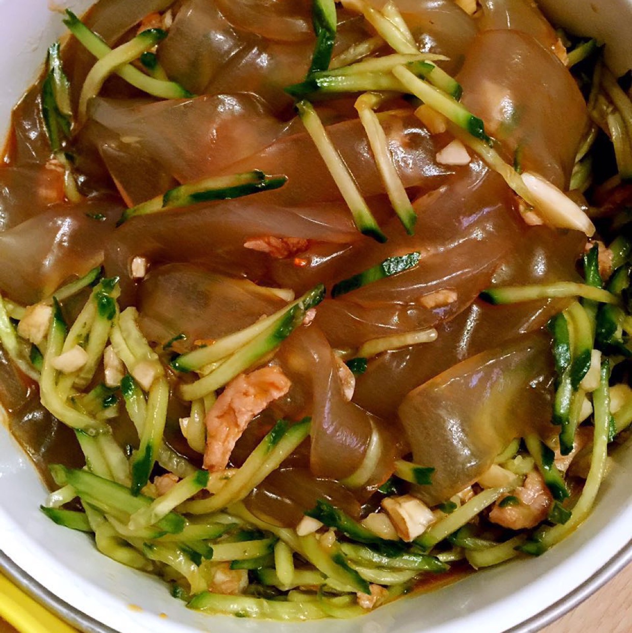 感觉不错做的肉丝拉皮