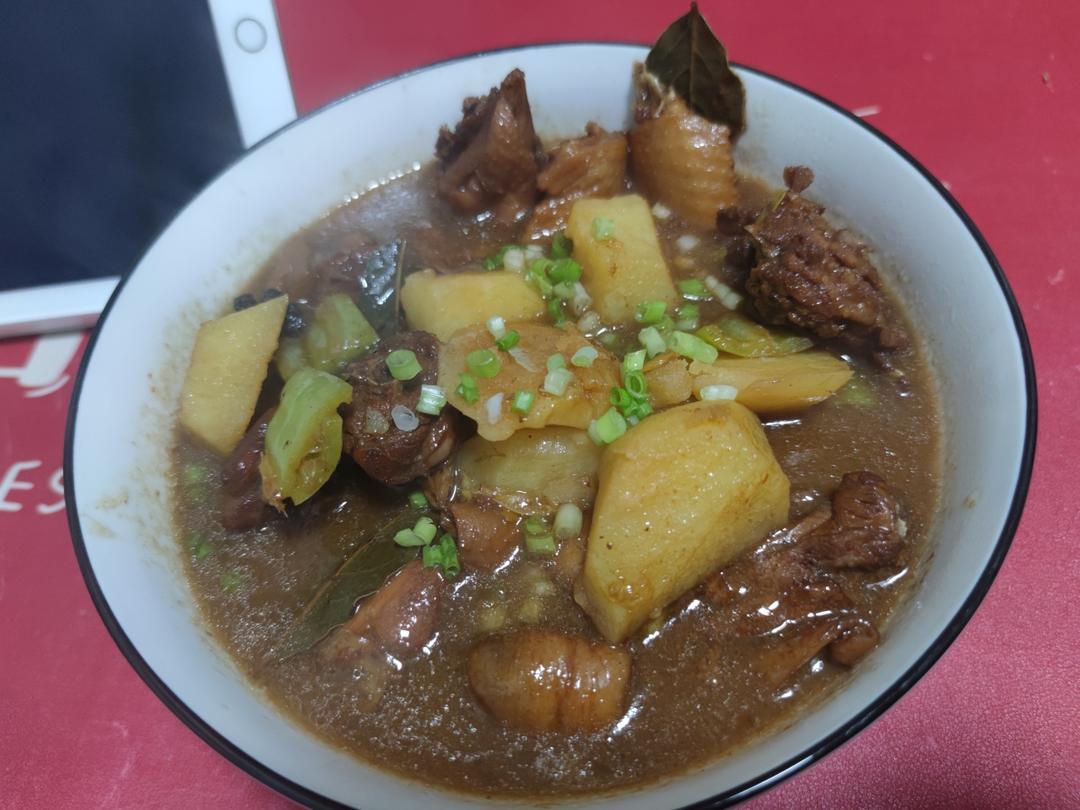 红烧鸡块炖土豆