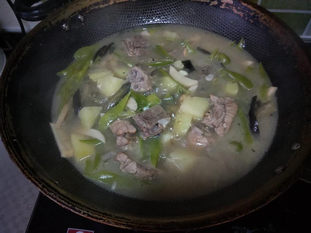 东北排骨炖豆角