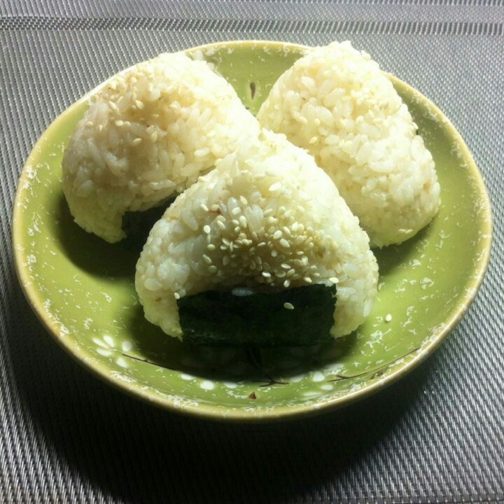 肉松饭团