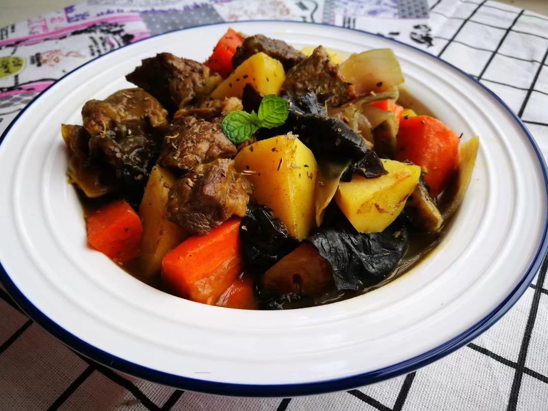 瘦身午餐，咖喱牛肉煲的做法