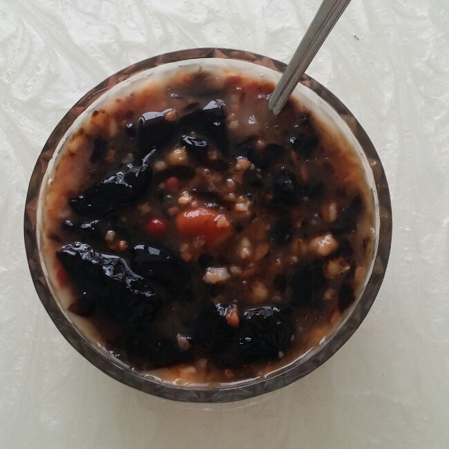 龟苓膏西米大红豆