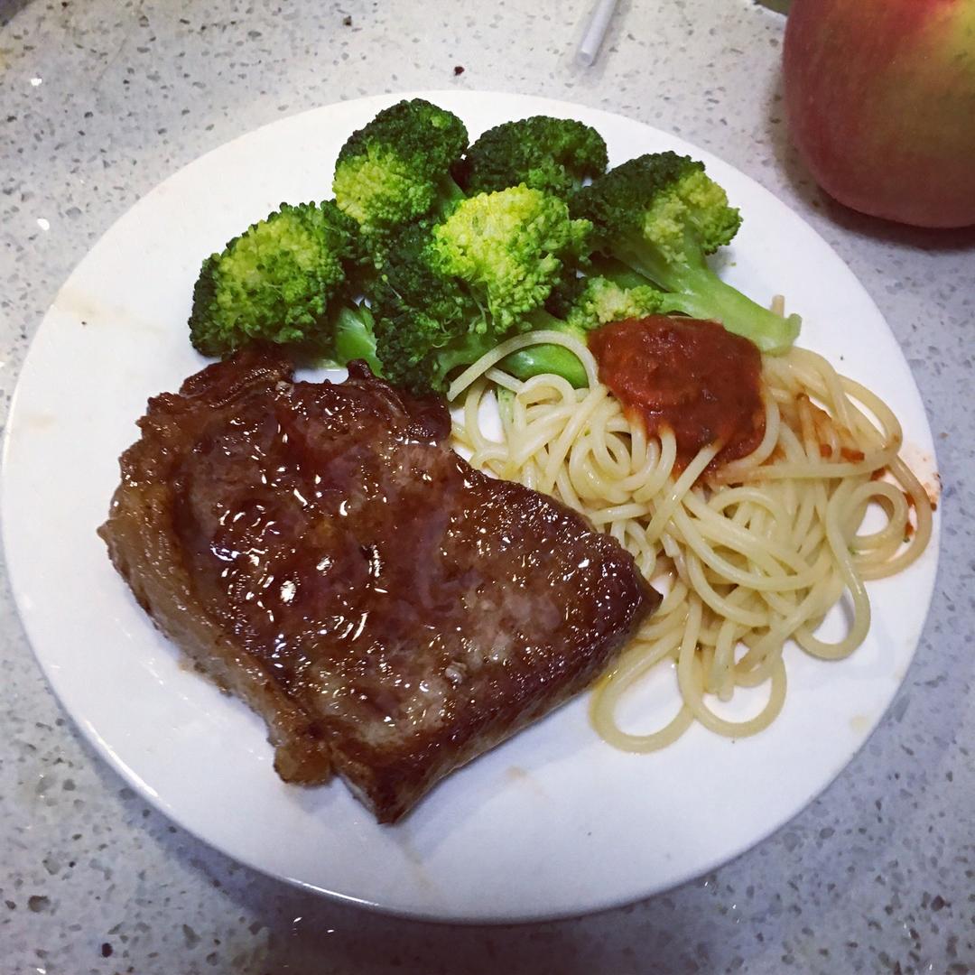 好吃到哭的煎牛排
