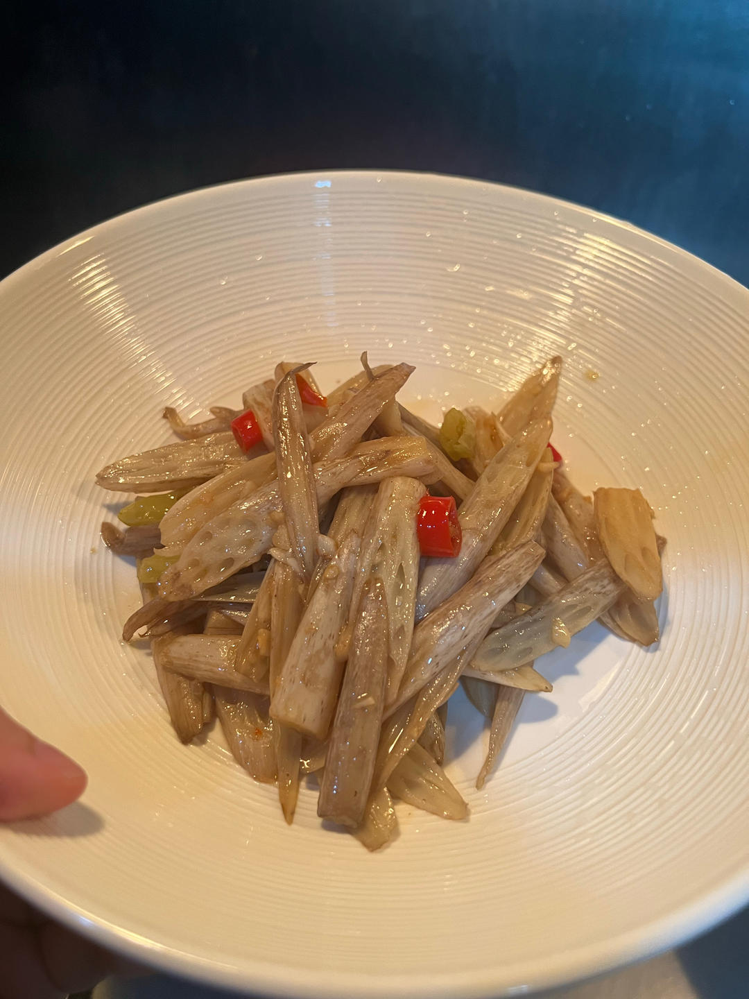 酸辣藕尖 开胃的清炒脆爽藕带