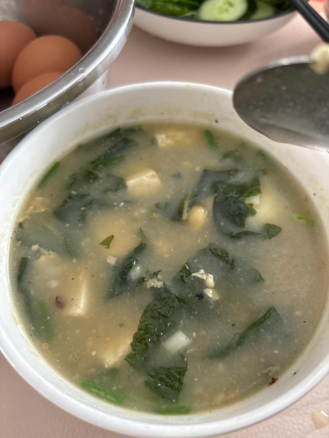 芝麻叶豆腐汤