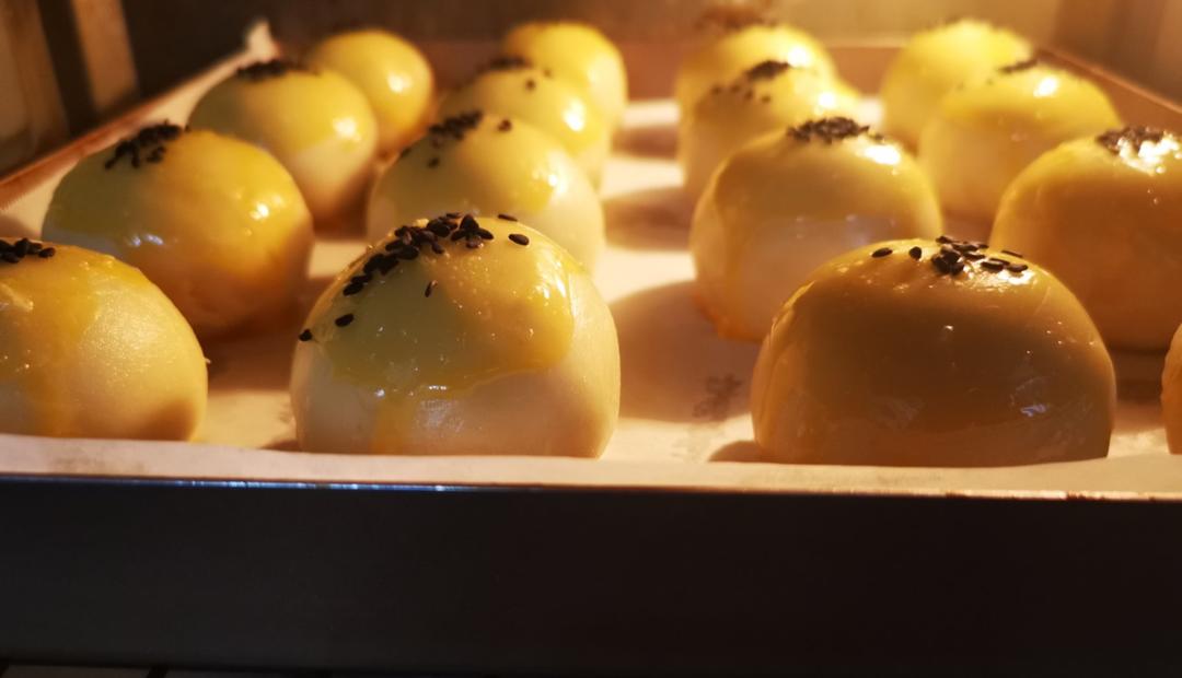 百吃不腻的蛋黄酥