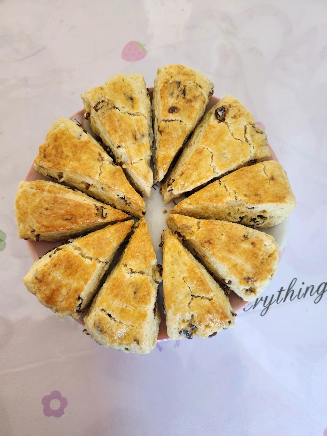 完美裂纹～百分百成功的超好吃奶香司康（禁止搬运）