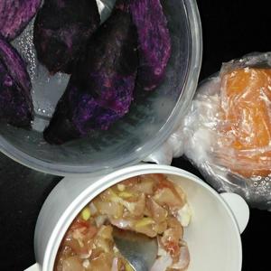紫薯鸡肉胡萝卜粥的做法 步骤2