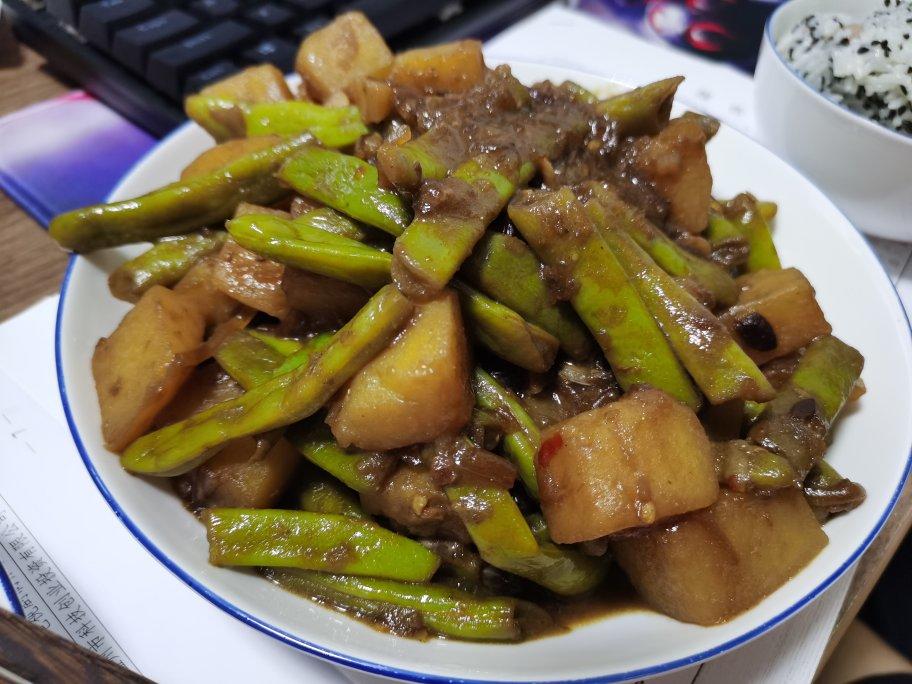 土豆炖豆角