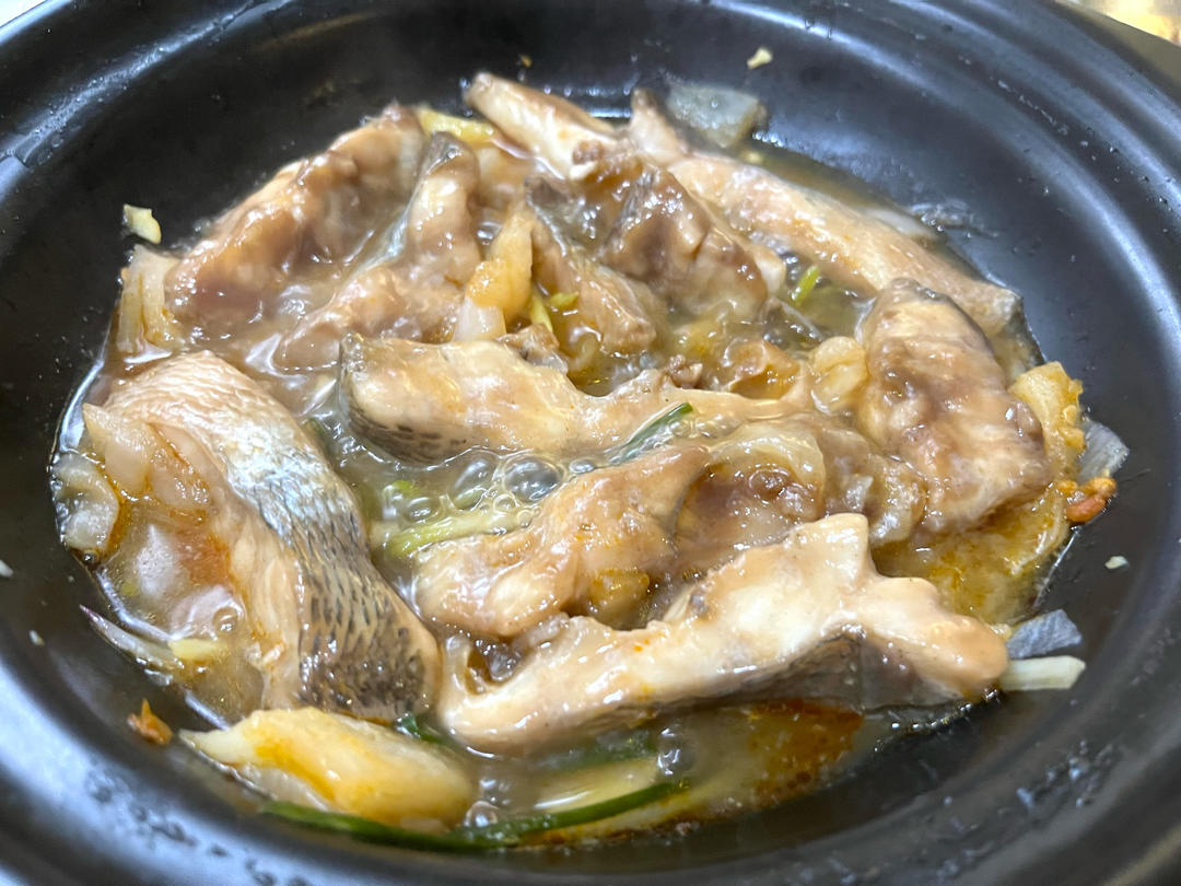 葱香焗鲈鱼