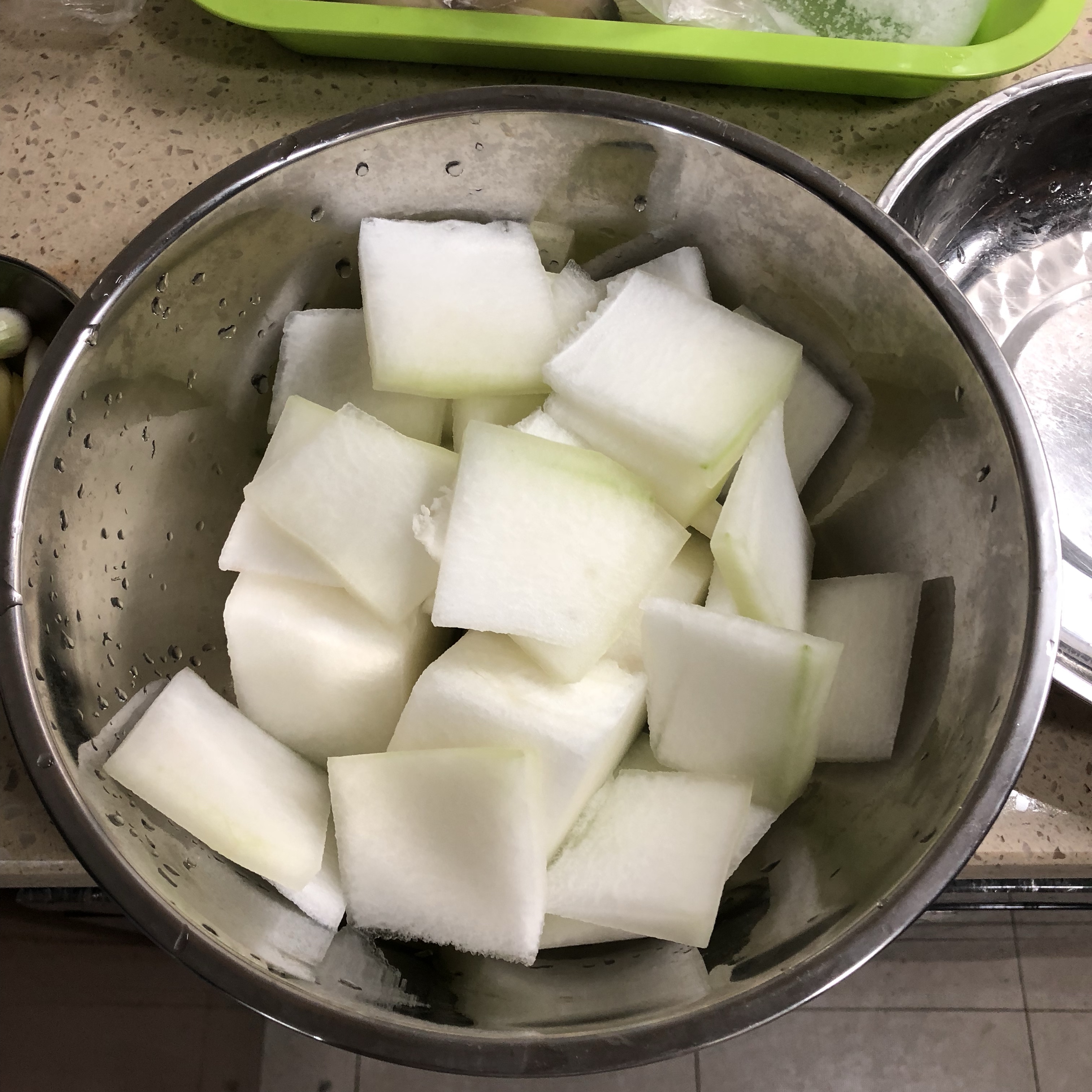 奶白鱼尾冬瓜汤（一鱼两吃）的做法 步骤2