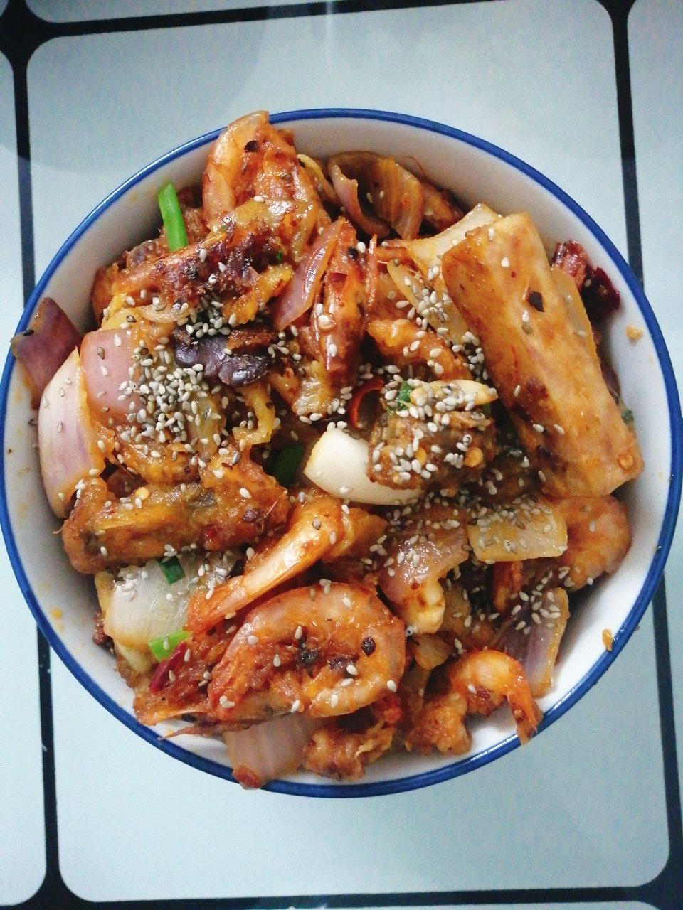 牛蛙爱上虾（大人孩子都爱吃的干锅牛蛙虾）