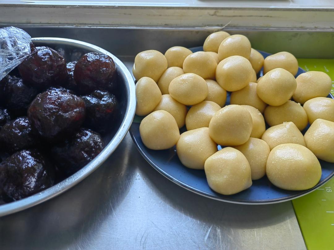 广式豆沙月饼（75克、50克、各种规格都有）