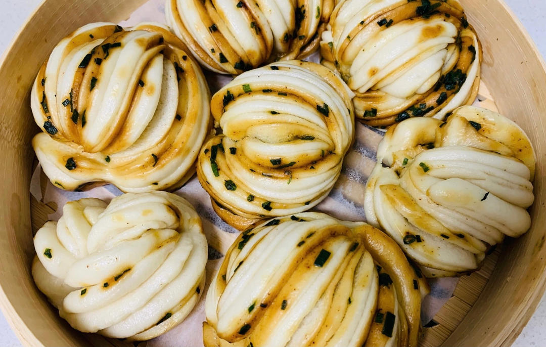 葱油花卷，一根筷子卷出漂亮的造型