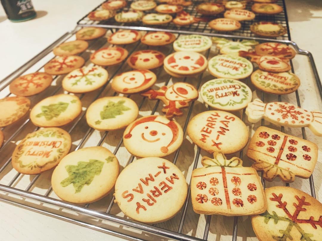 圣诞节喷花饼干