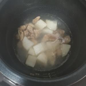 白萝卜牛腩汤的做法 步骤1
