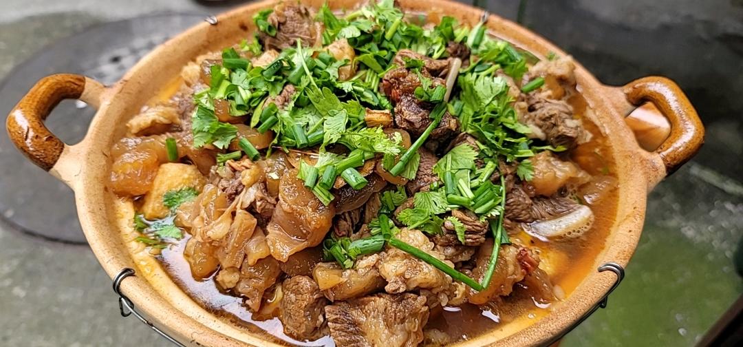 红烧牛腩煲