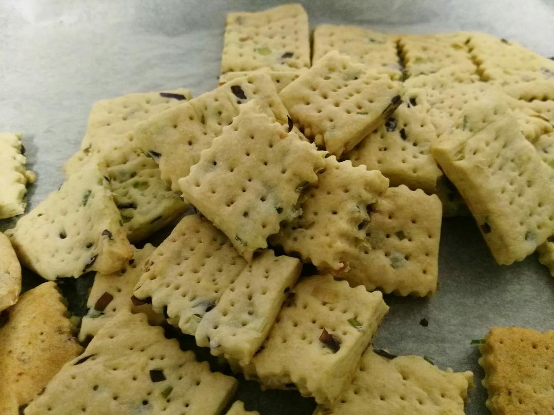 嘎嘣脆——香葱苏打饼干