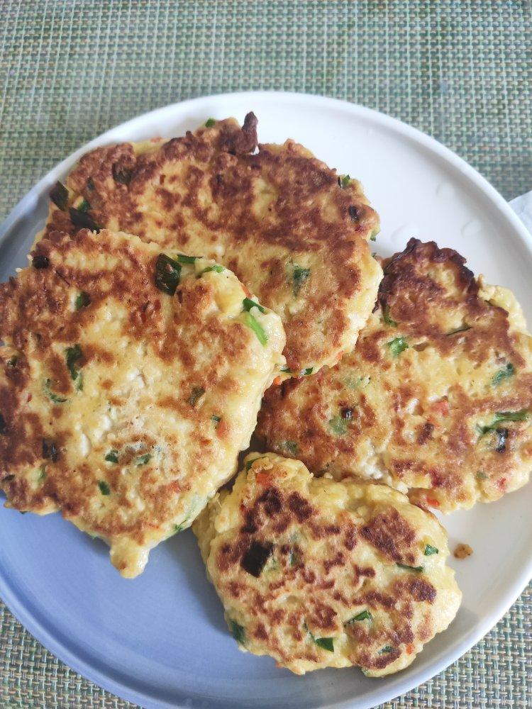 豆腐鸡蛋蔬菜饼（减脂少油高蛋白营养早餐）
