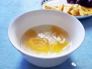 南瓜粥+芝麻蛋饼+葡萄（宝宝菜谱）的做法 步骤3
