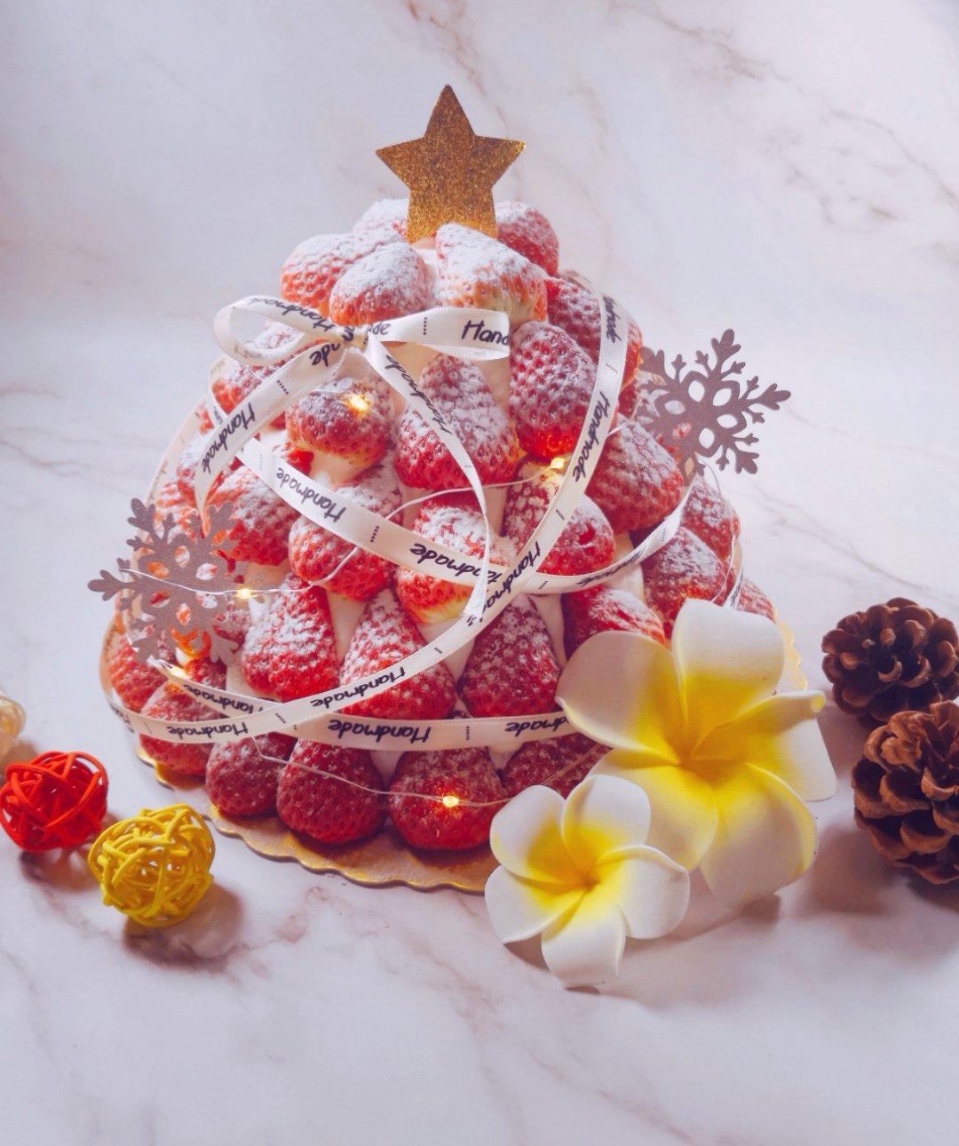 火热圣诞草莓塔