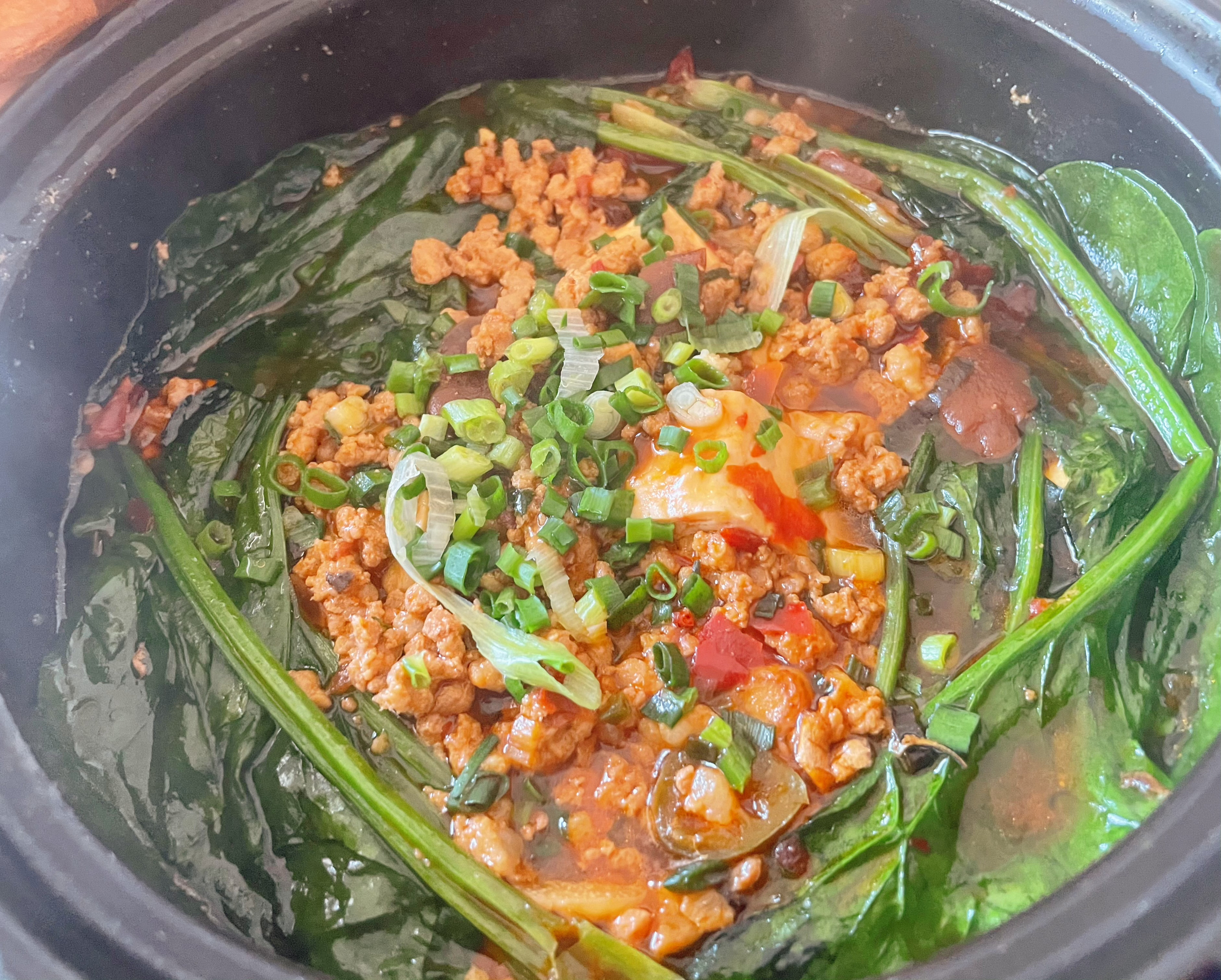 洋葱蔬菜肉沫豆腐煲的做法