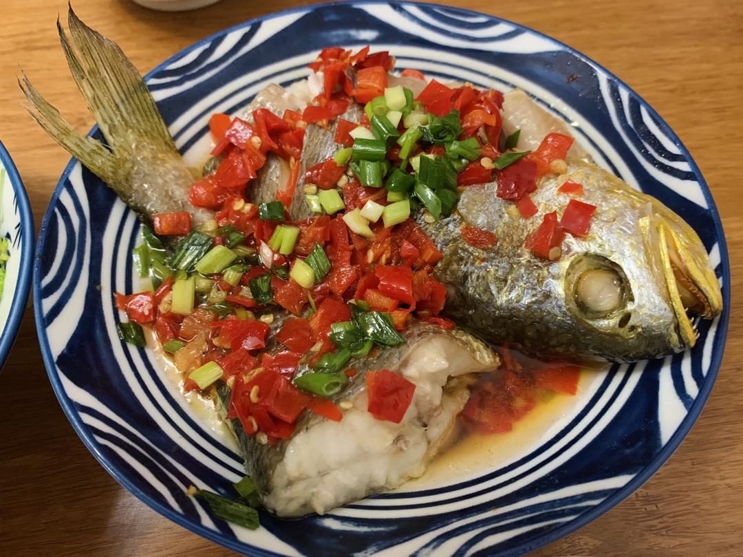 剁椒豉汁蒸草鱼段