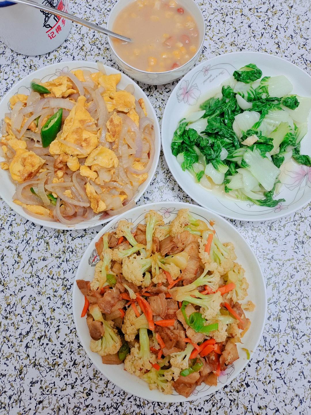 干煸菜花（花菜炒肉）