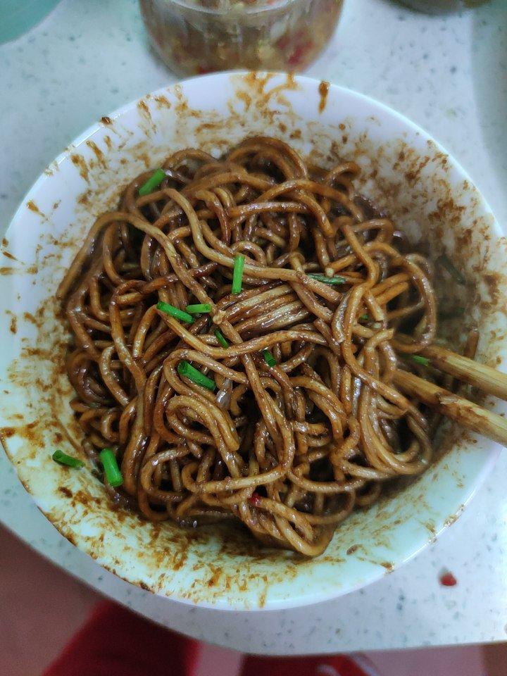 热干面