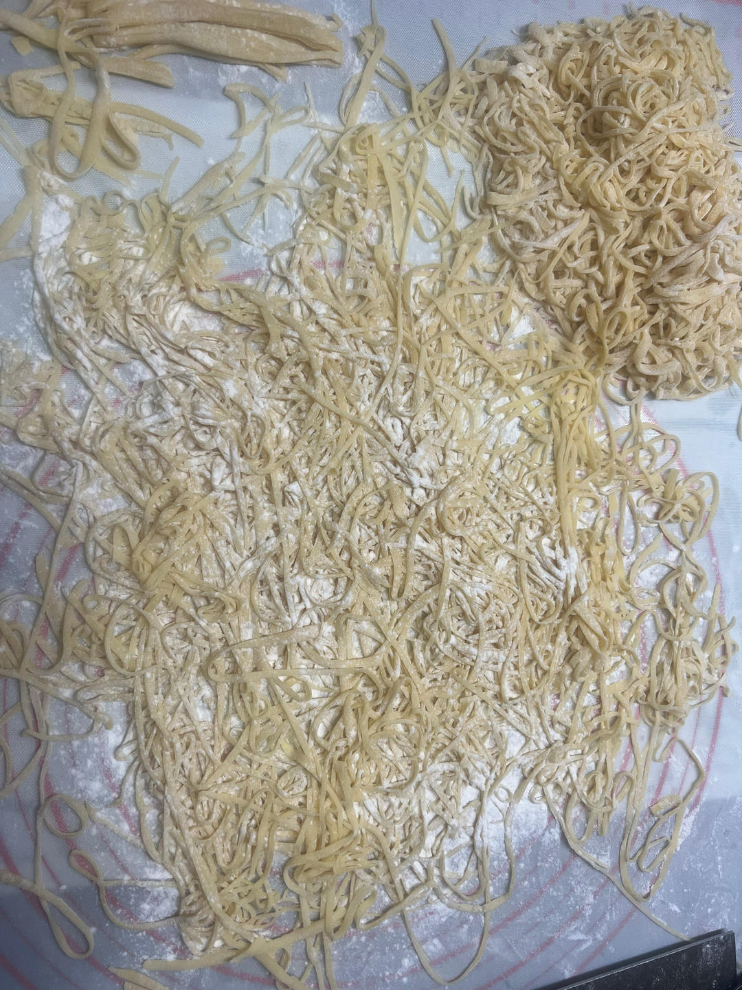 鸡蛋手擀面