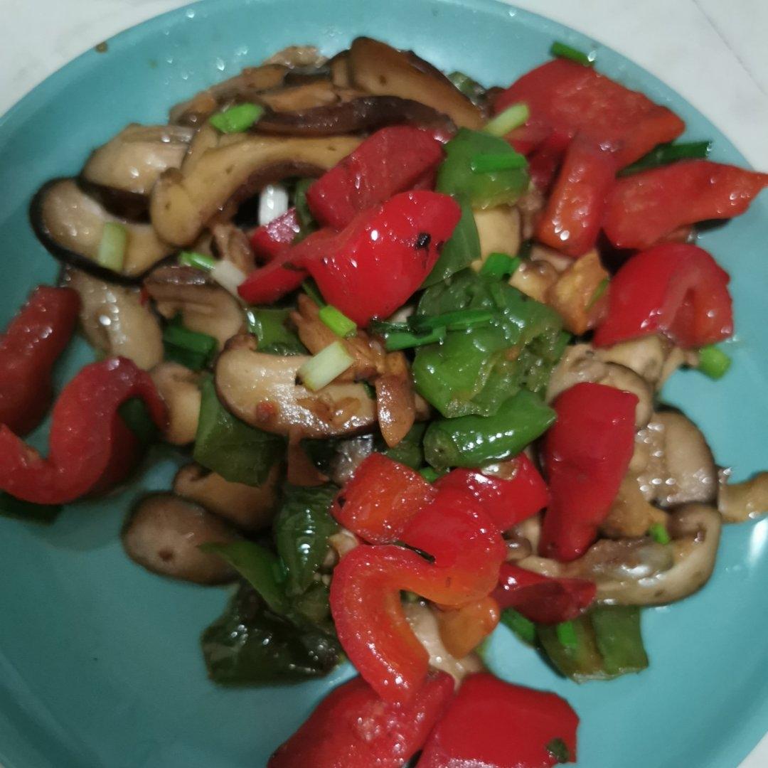 香菇炒青椒