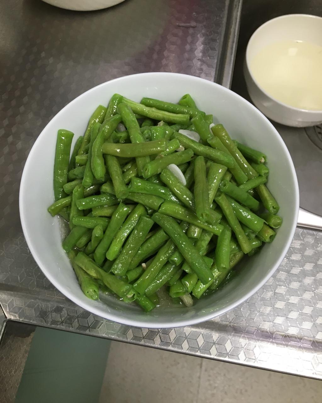 秋宝妈做的素炒长豆