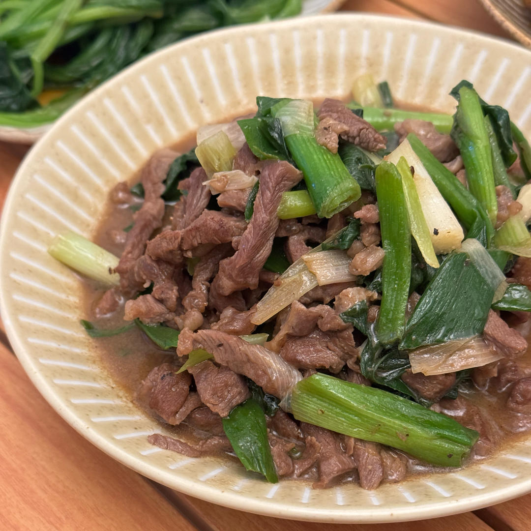 葱香浓郁的葱爆牛肉
