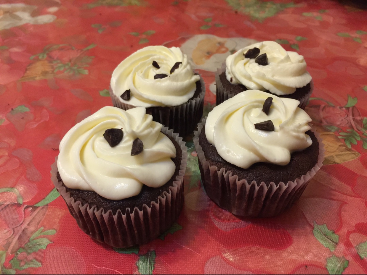 古典巧克力cupcake配马斯卡彭奶油霜