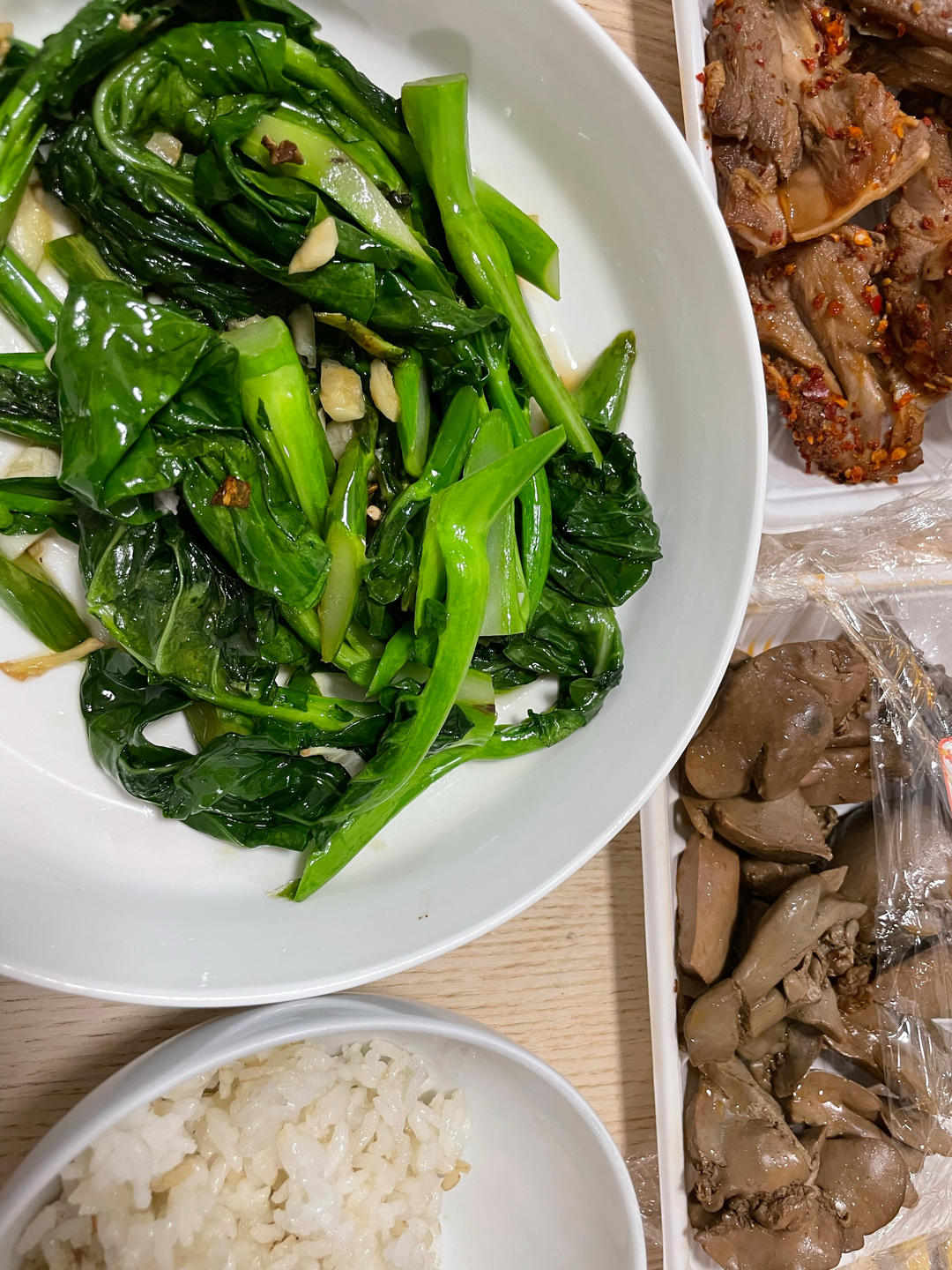 蒜炒芥兰炒出来又黑又软？口感清脆色泽鲜绿的清炒芥兰方法这里都有！