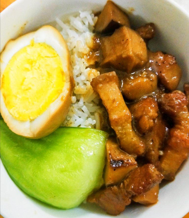 好吃到停不下来的卤肉饭