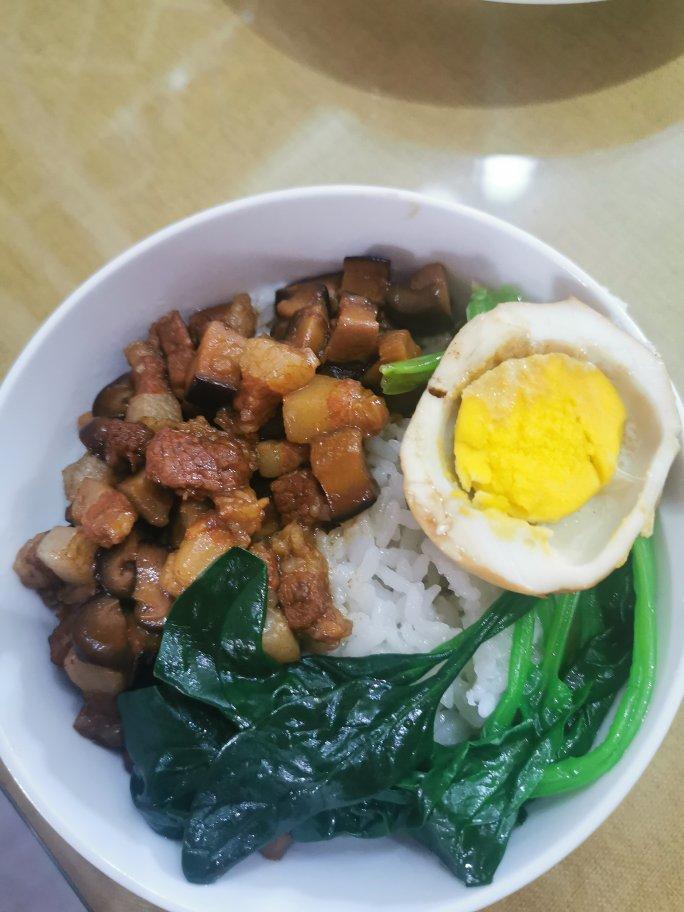 家常卤肉饭