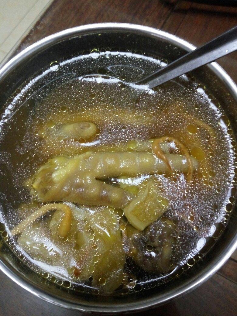 花胶瑶柱虫草花鸡脚汤