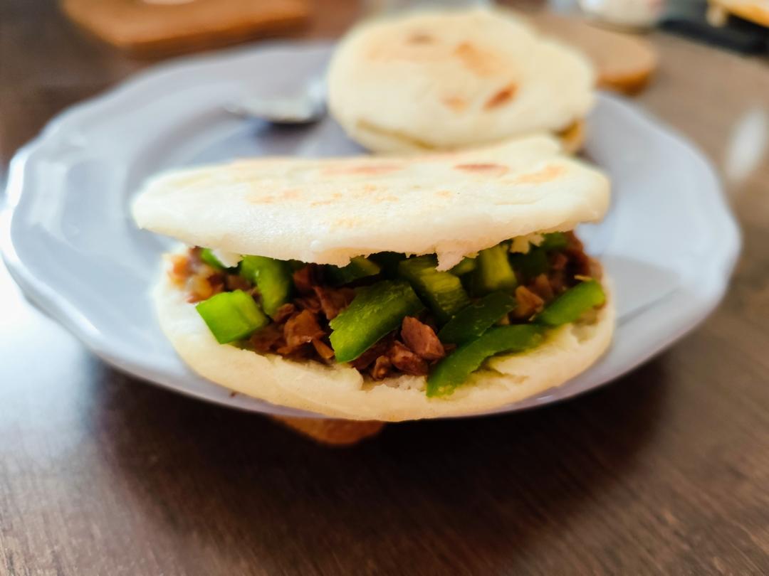 肉夹馍(白吉馍的制作)