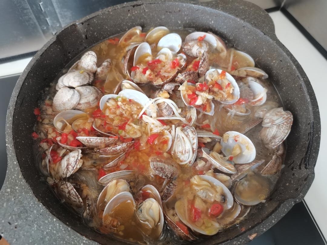 麻辣解馋‼️夜市美食 ｜ 蒜蓉花甲粉丝煲