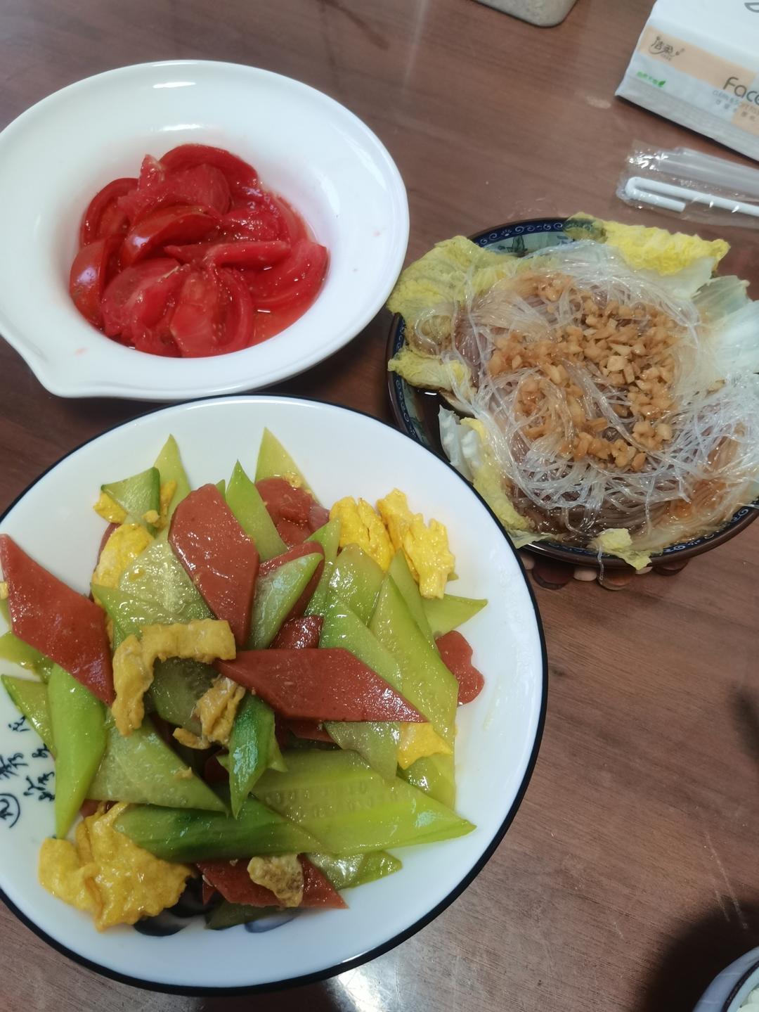 五分钟下饭菜黄瓜火腿炒鸡蛋